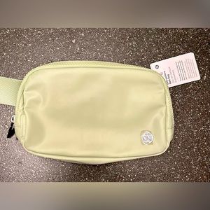 Lululemon Everywhere Belt Bag 1L *NEW*